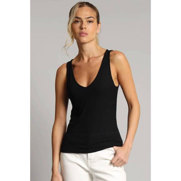 LOLA & SOPHIE Tops - NEW LOLA & SOPHIE wide hem rib tank in black